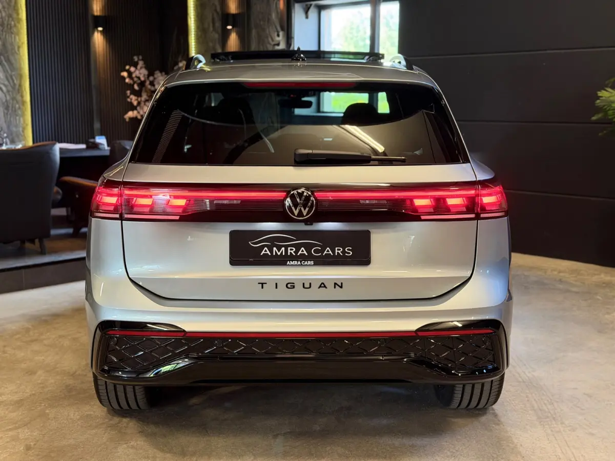 1.5 eHybrid R-Line Edition|Pano|Full options