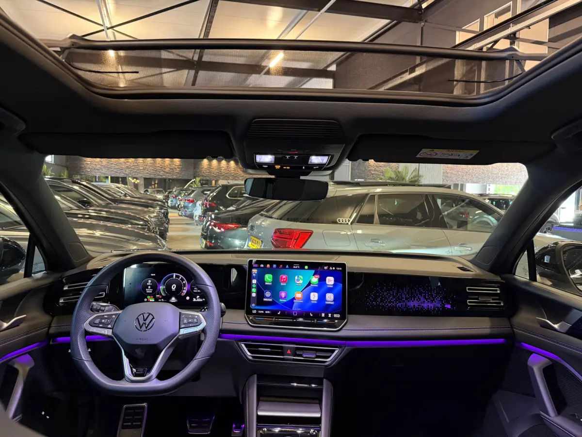 1.5 eHybrid R-Line Edition|Pano|Full options