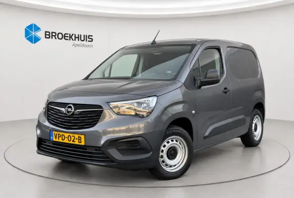 Edition L1H1 | Navigatie | Achteruitrij Camera | Apple Carplay / Android Auto | Cruise Contol | Achteruitrijcamera standaard | Airco | Bluetooth telefoonvoorbereiding