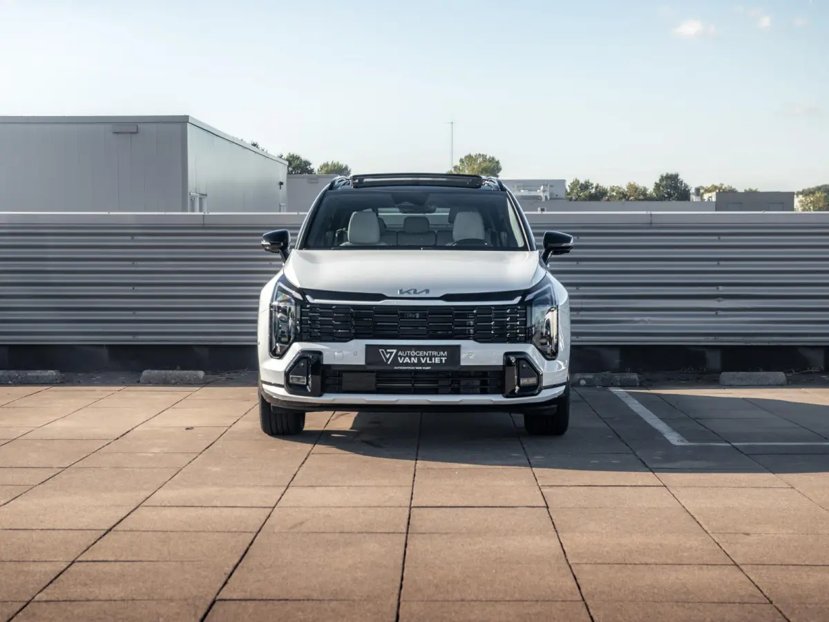 1.6 T-GDi Hybrid GT-PlusLine | Actieprijs* | Navi. | Clima. | Adapt. Cruise. | Stoel&Stuur Verwarming | Dodehoekcamera | Panodak | GT-Line Bekleding In Suède/Lederlook | Parkeersensoren | H