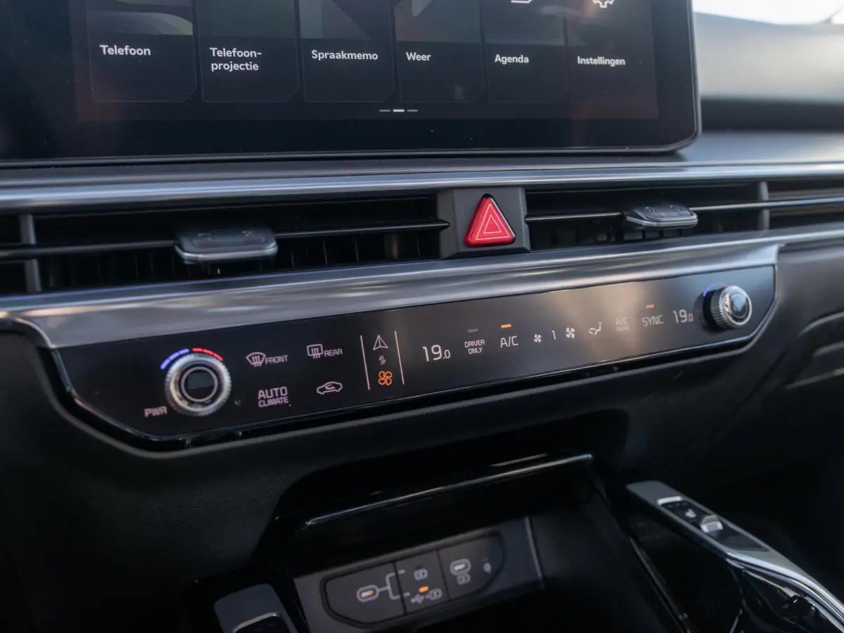 1.6 T-GDi Plug-in Hybrid 4WD ExecutiveLine 7p | Actieprijs* | Navi. | Clima. | Stoel&Stuur Verwarming | Panodak | Dodehoekassistentie | Parkeersensoren | Bose Sound Systeem