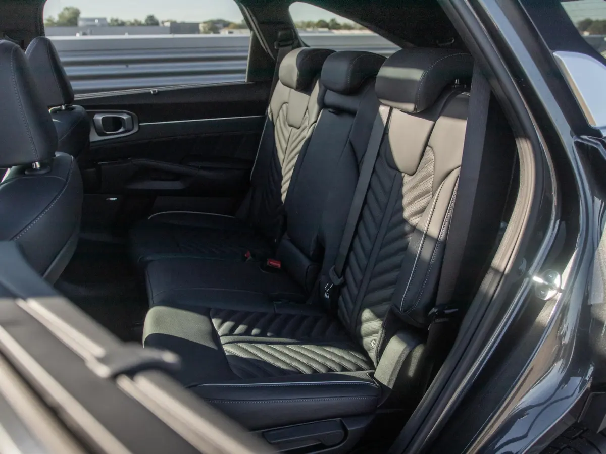 1.6 T-GDi Plug-in Hybrid 4WD ExecutiveLine 7p | Actieprijs* | Navi. | Clima. | Stoel&Stuur Verwarming | Panodak | Dodehoekassistentie | Parkeersensoren | Bose Sound Systeem