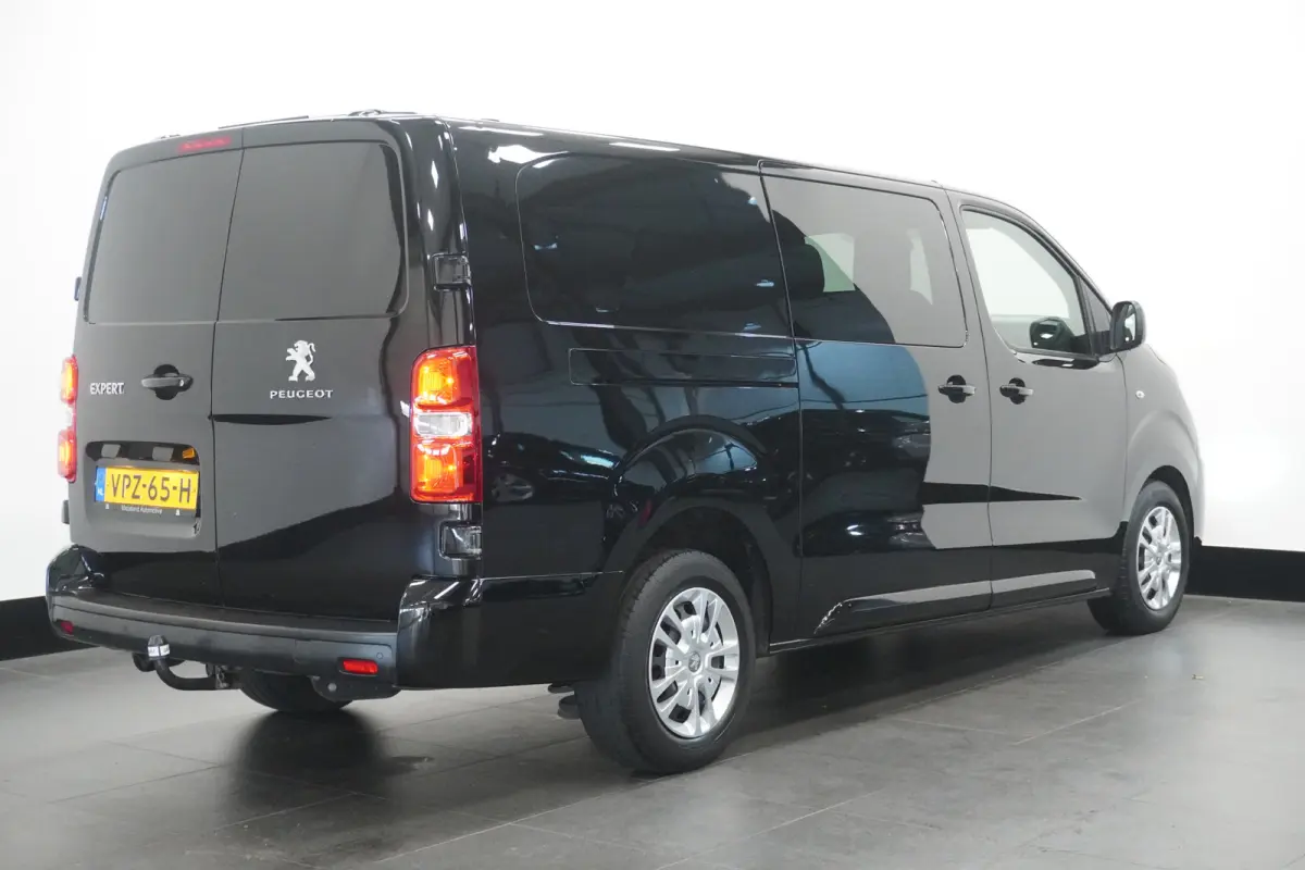 2.0 BlueHDI 145PK L3 Dubbel Cabine EURO 6 - Airco - Navi - Cruise - €15.900,- Excl.