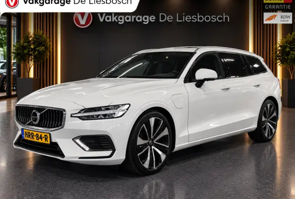 2.0 T6 Recharge AWD R-Design / 360 camera / Panoramadak / Leder / head-up / Harman-Kardon