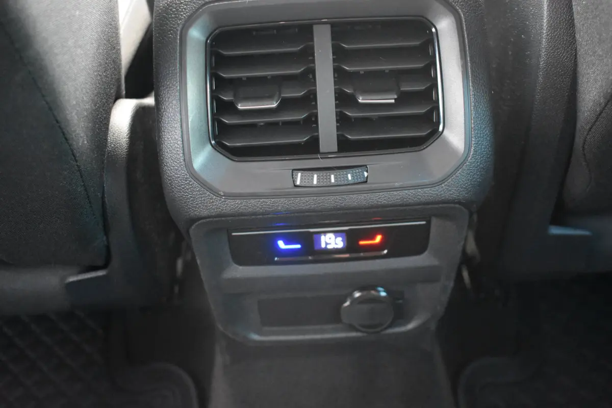 1.5 TSI 150PK DSG-7 Life | TREKHAAK | NAVI BY APP | CAMERA | ADAPT. CRUISE | STOEL + STUURVERW.