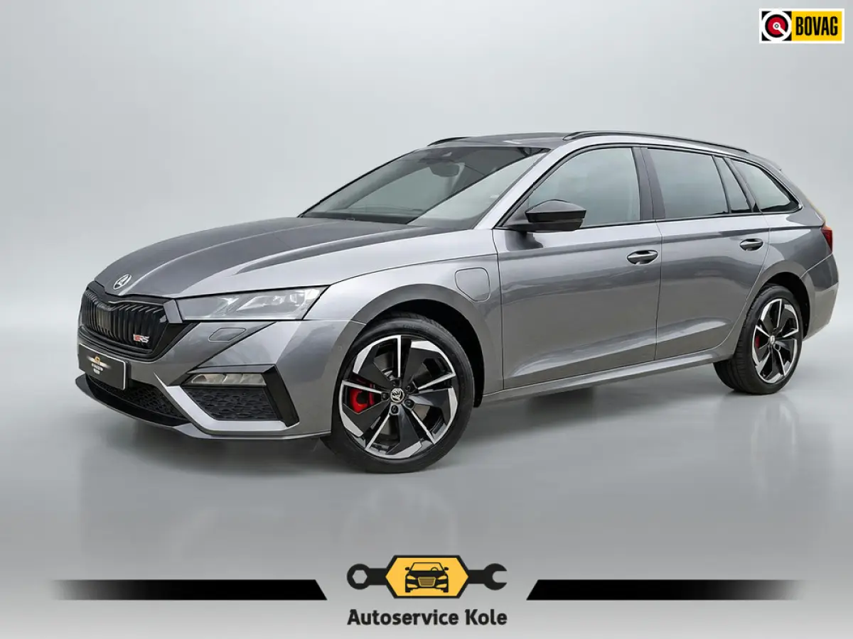 1.4 TSI * RS iV * Navigatiesysteem * Parkeercamera * Stoelverwarming * Head up display *