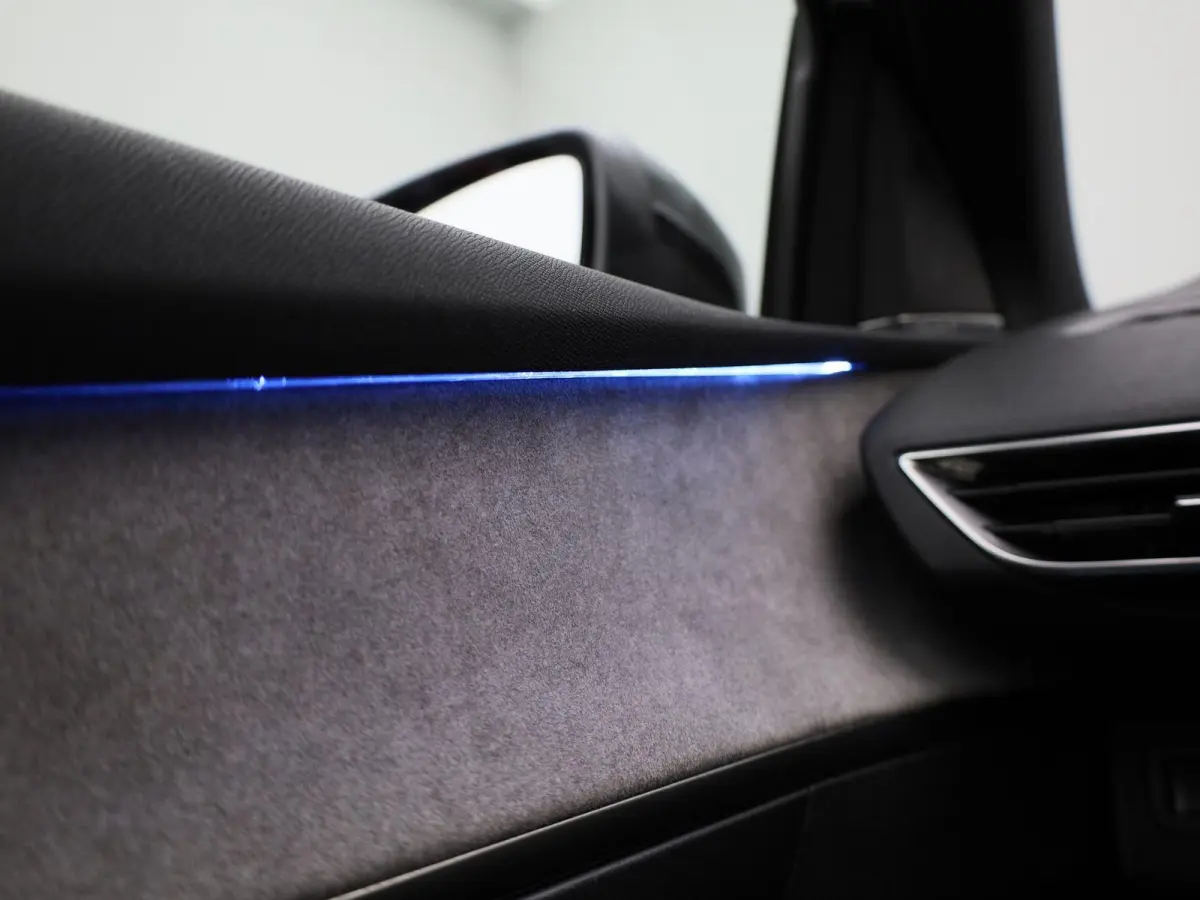 1.2 PureTech GT Pack Business | Automaat | Apple Carplay / Android Auto | Panoramadak | Stoelverwarming | Parkeersensoren |