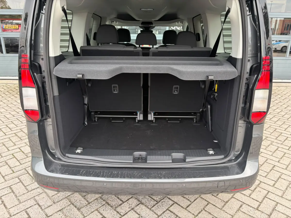 Maxi 1.5 eHybrid 150 pk DSG-6 Life | Achteruitrijcamera | Cruise control adaptief | Apple Carplay |