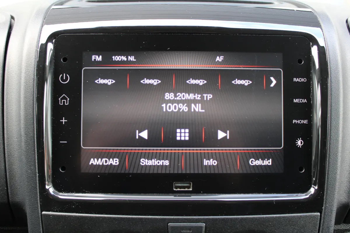 L4H2 2.2D 140 PK | APPLE CARPLAY/\ANDROID AUTO | DAB | 3 ZITS |