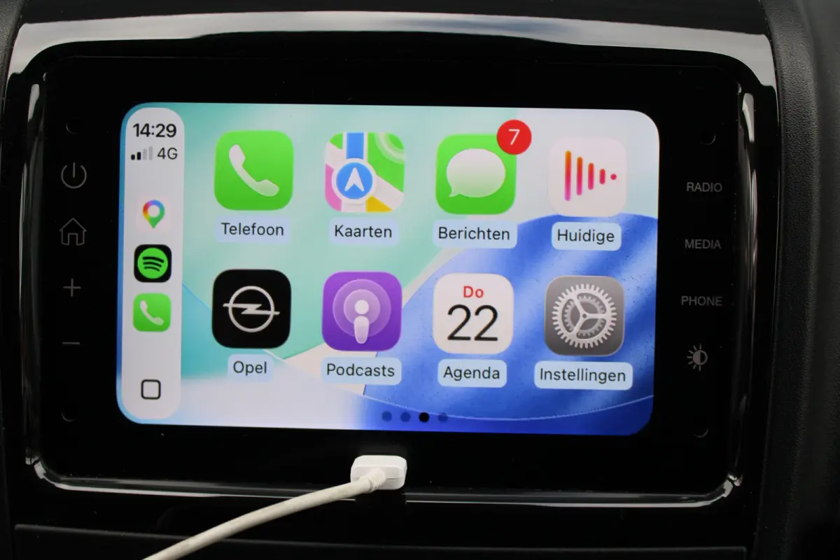 L4H2 2.2D 140 PK | APPLE CARPLAY/\ANDROID AUTO | DAB | 3 ZITS |