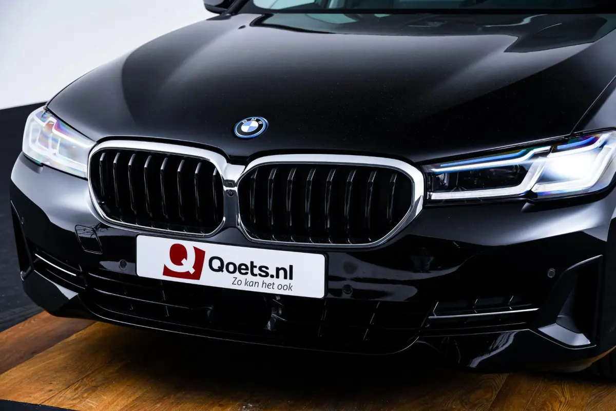 530e Trekhaak - Panoramadak - Driving Assistant Professional - Head up - Elektrisch verwarmde voorstoelen - BMW Laserlight - Parking Assistant Plus - High Beam Assistant -