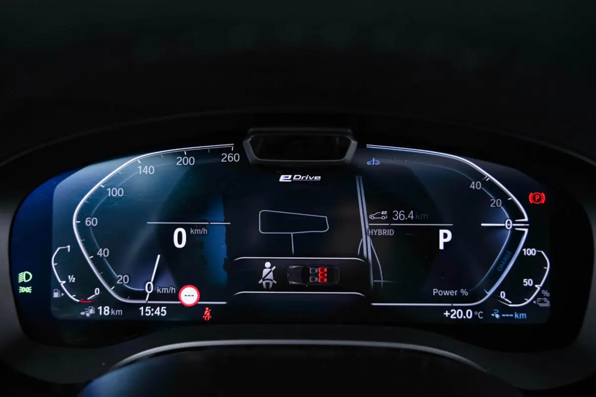 530e Trekhaak - Panoramadak - Driving Assistant Professional - Head up - Elektrisch verwarmde voorstoelen - BMW Laserlight - Parking Assistant Plus - High Beam Assistant -