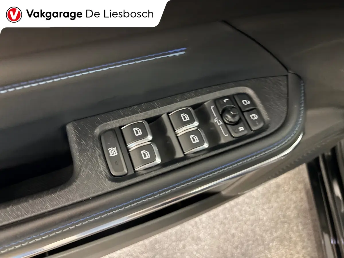 1.5 / pano / navi / camera / Infinity / SOH 99%/ elec klep / Apple carplay
