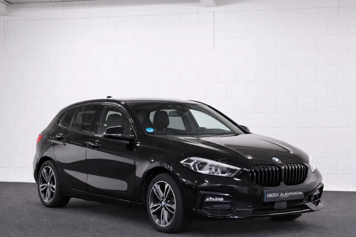 118i Sport | CAMERA | H/K | CarPlay | TRKHAAK |