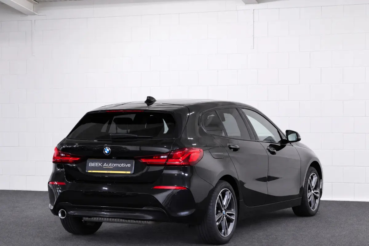 118i Sport | CAMERA | H/K | CarPlay | TRKHAAK |