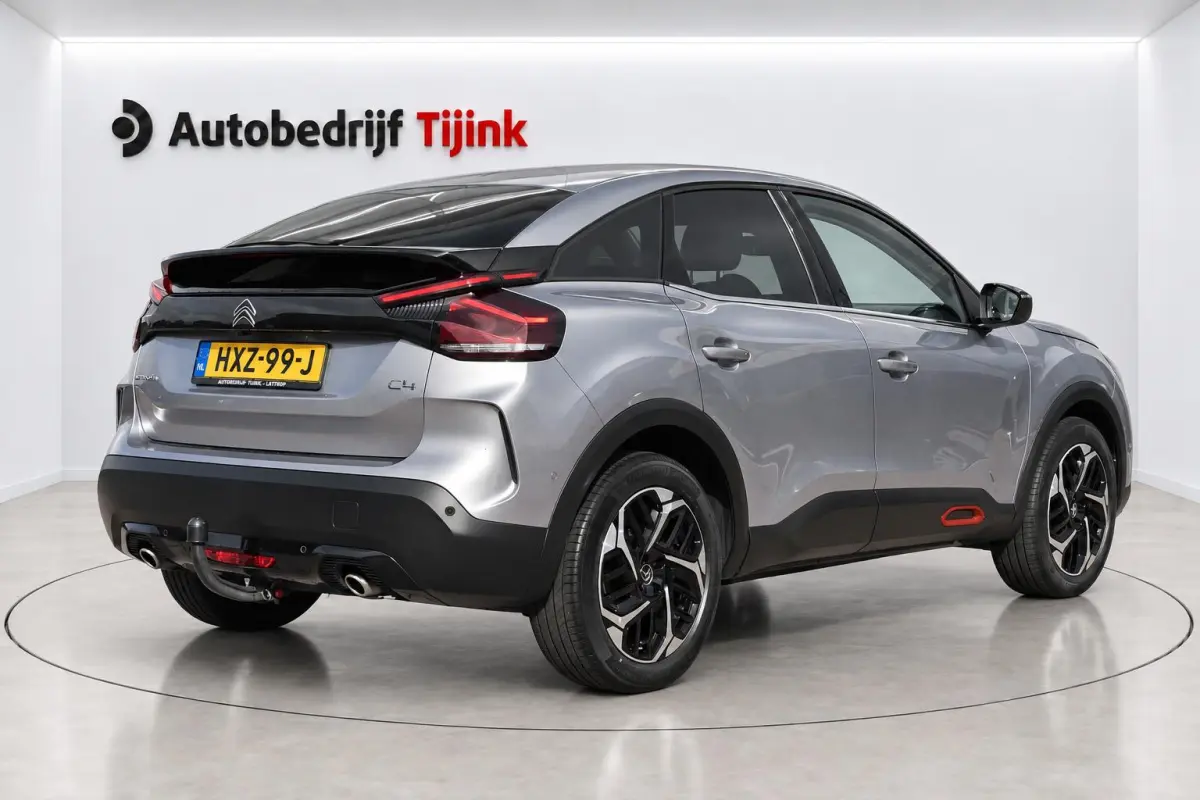 1.2 Puretech Shine | Automaat | LED | Trekhaak | HUD | Camera | PDC | App-connect | Keyless |