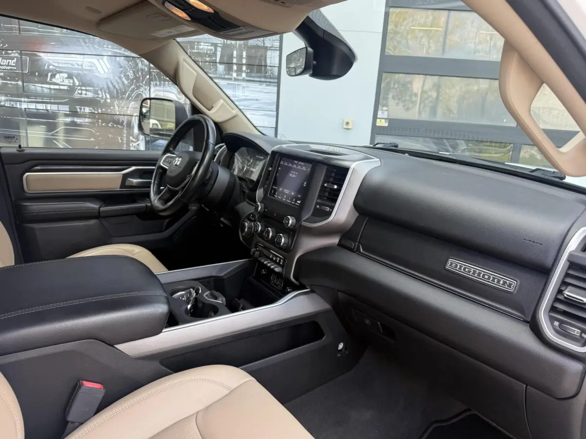1500 4X4 5.7 V8 4x4 Crew Cab LONGBED!|wide body|lift!