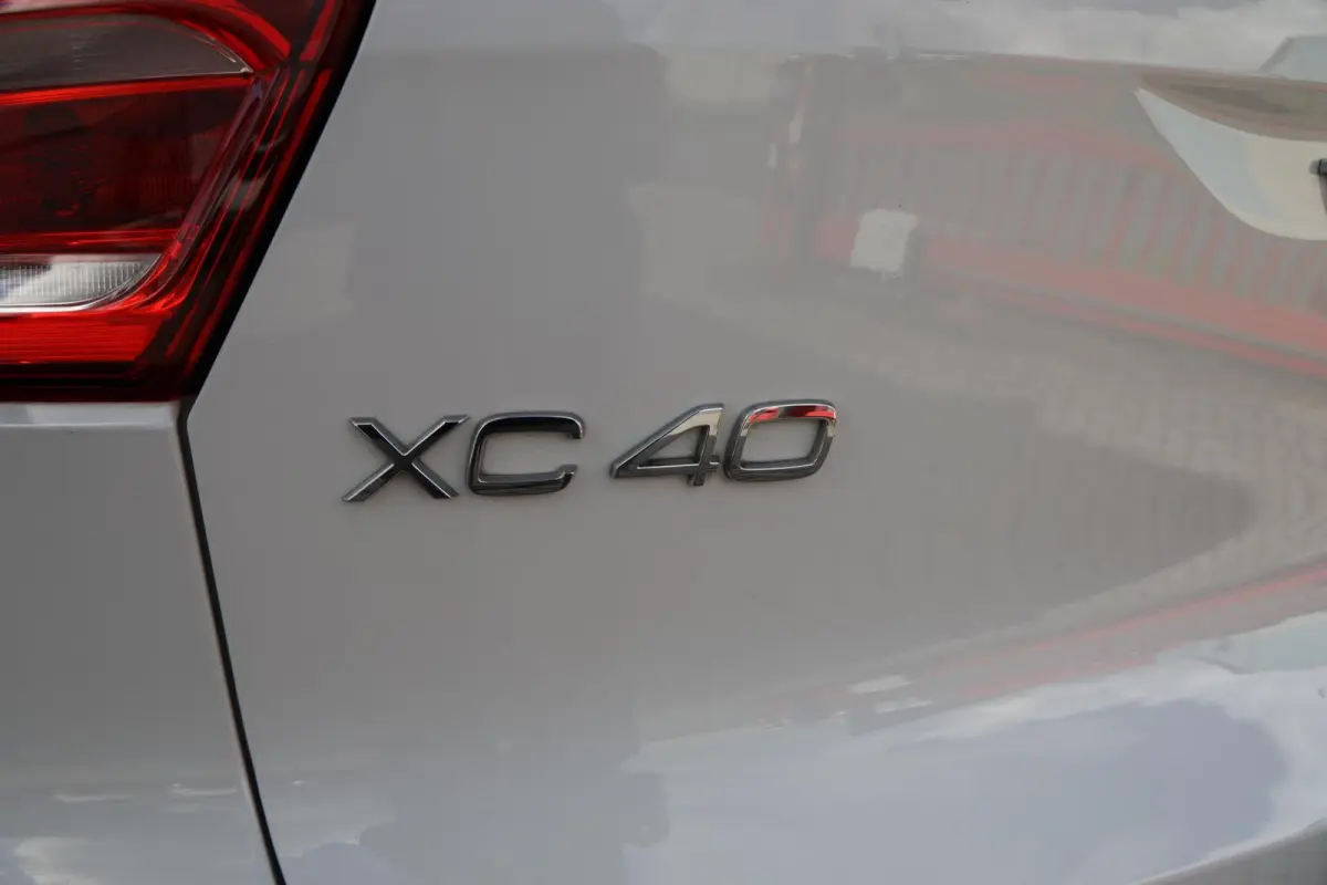 1.5 T2 Momentum Core|Automaat|LED|Camera|Cruise|Navi|Clima