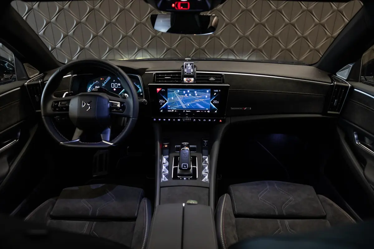 E-Tense Performance Line+ | Schuif/Kantel-dak | Focal Electra | Navigatie | Zeer compleet!