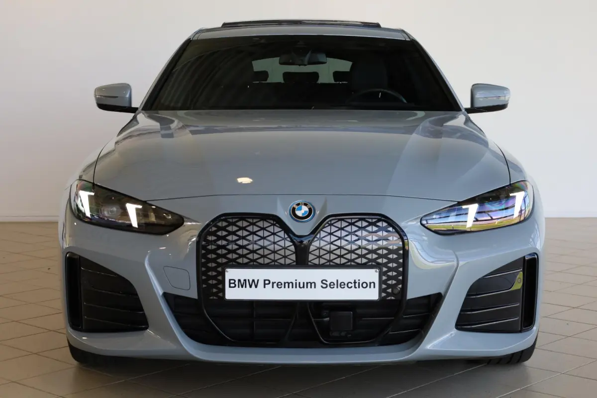 xDrive40 | M Sport Pro | Eektrisch Glazen Schuif-/Kanteldak | HiFi | Stoelverwarming