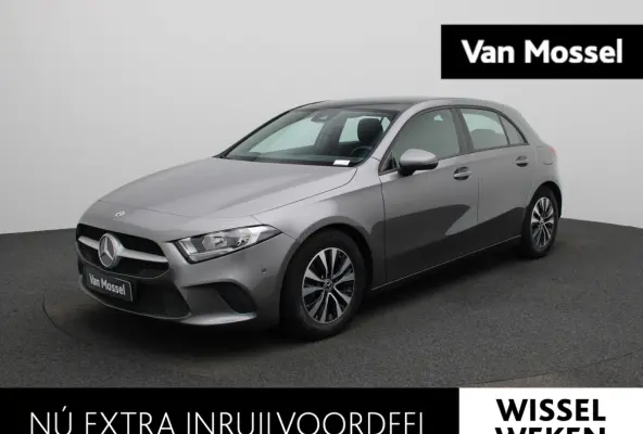 180 | Panoramadak | Achteruitrijcamera | Stoelverwarming | Parkeersensoren |