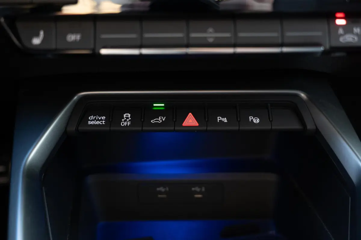 40 TFSI e S-line | Pano | B&O | Ambient+ | HD Matrix