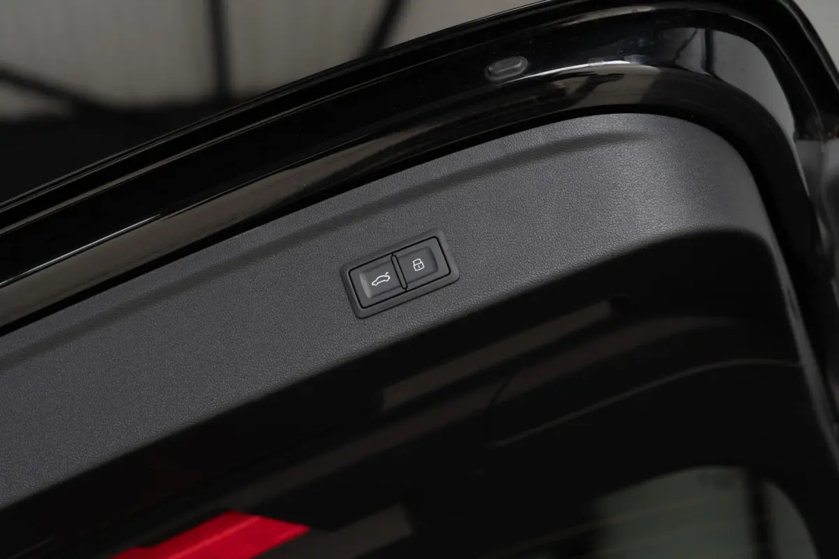 40 TFSI e S-line | Pano | B&O | Ambient+ | HD Matrix