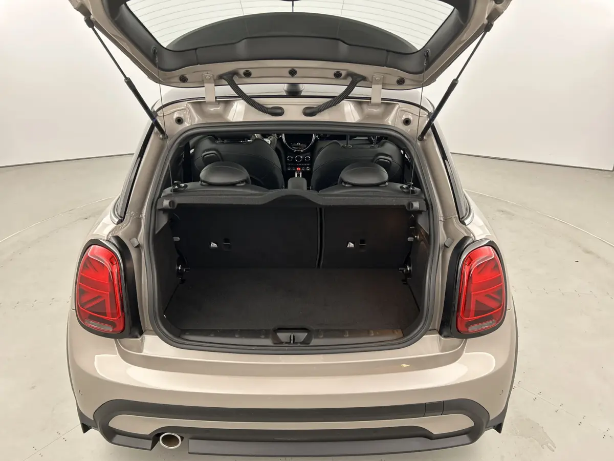 1.5 Aut. Premium Pano-dak/Leder/Sportstoelen/Camera/Keyless