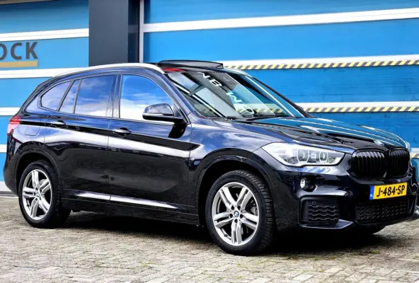 sDrive20i High Executive Edition M pakket