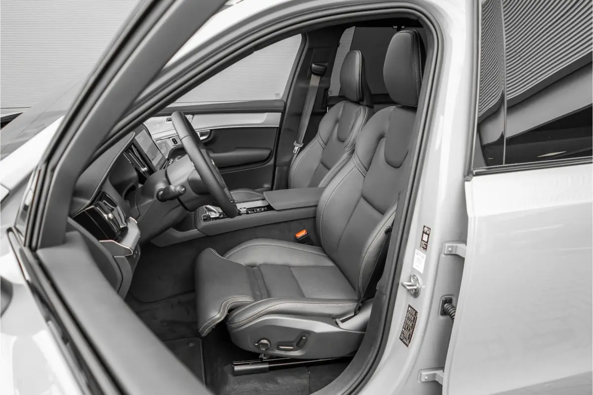 HEICO 2.0 T8 Plug-in AWD Ultra Black 7p Model 2027 B&W Pano Massage Stoelventilatie Trekhaak