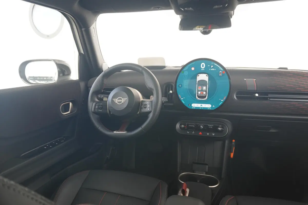 Cooper S John Cooper Works Trim | Pakket XL | Harman Kardon | Panoramadak | Driving Assistant Plus | Stoel & Stuurverwarming | Massagefunctie