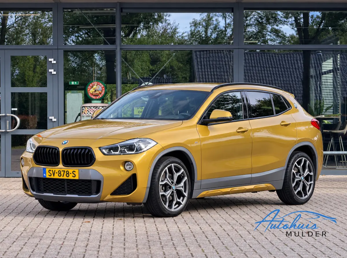 sDrive18i Executive | Automaat | M Sport | Trekhaak | Carplay | Cruise | PDC | Sportstoelen| 19" LMV| Navi