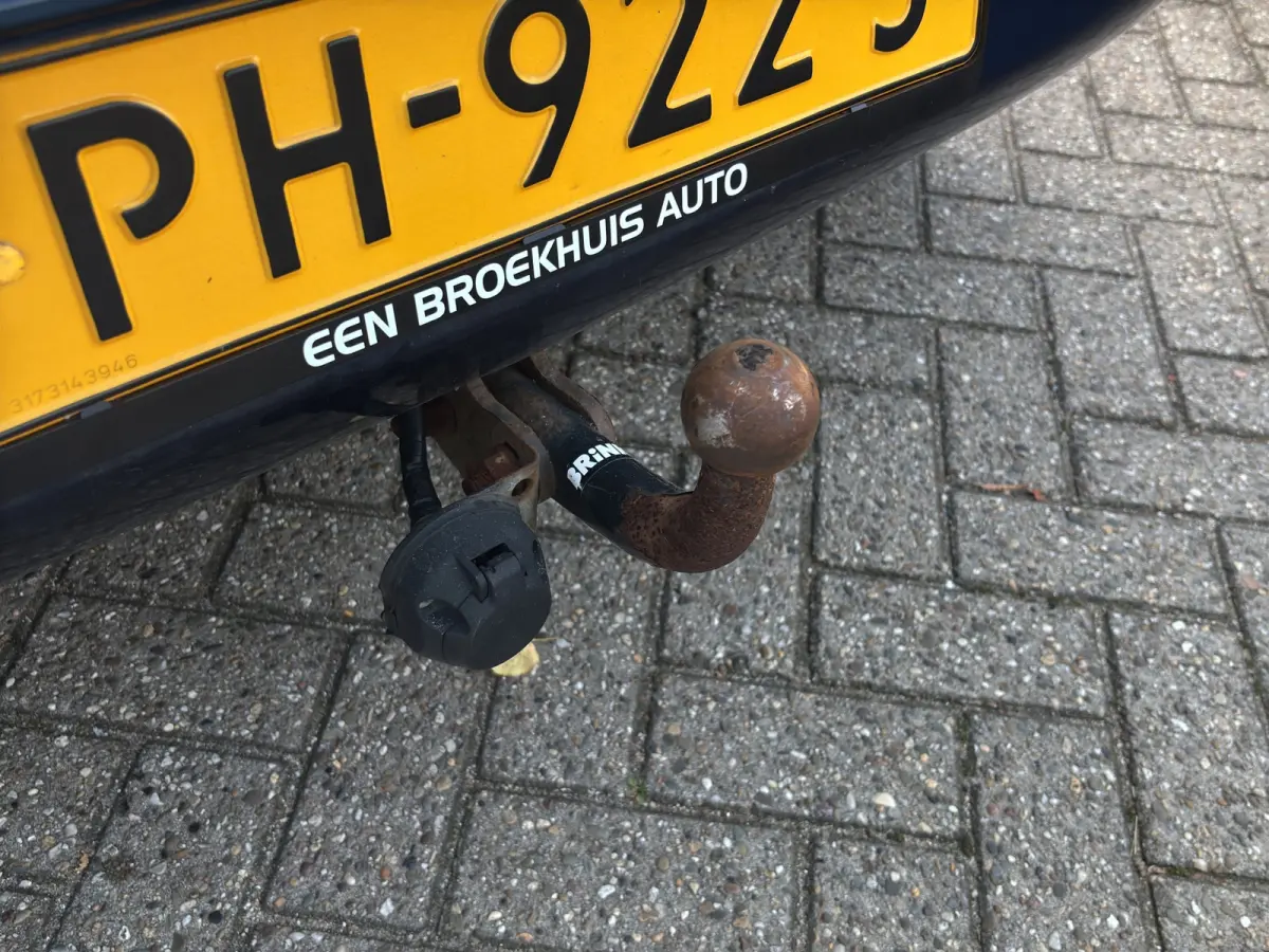 0.9 TCe Laureate | Org. NL | 1e eig! | Trekhaak | Navigatie | Parkeersensoren | Airco