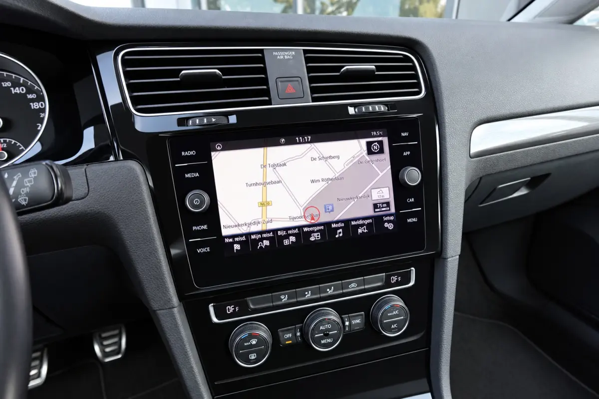 1.0 TSI Comfortline KEYLESS CAM ACC