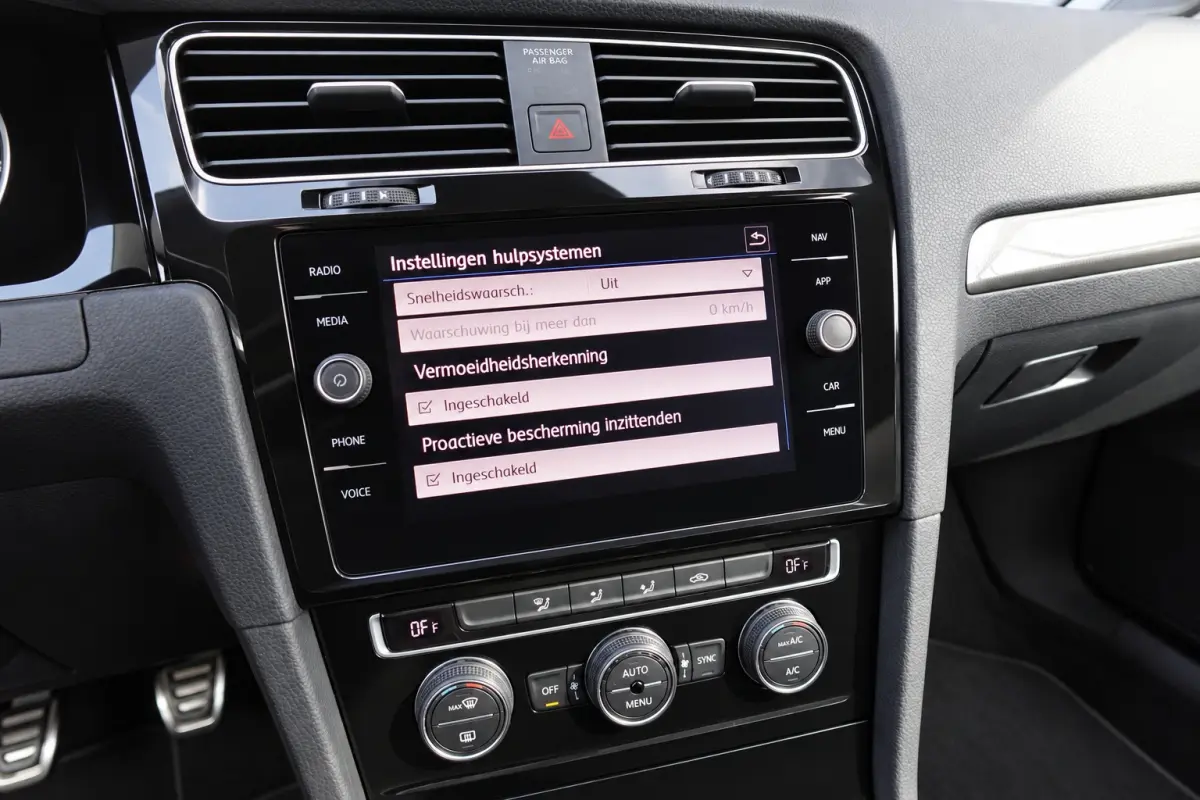 1.0 TSI Comfortline KEYLESS CAM ACC