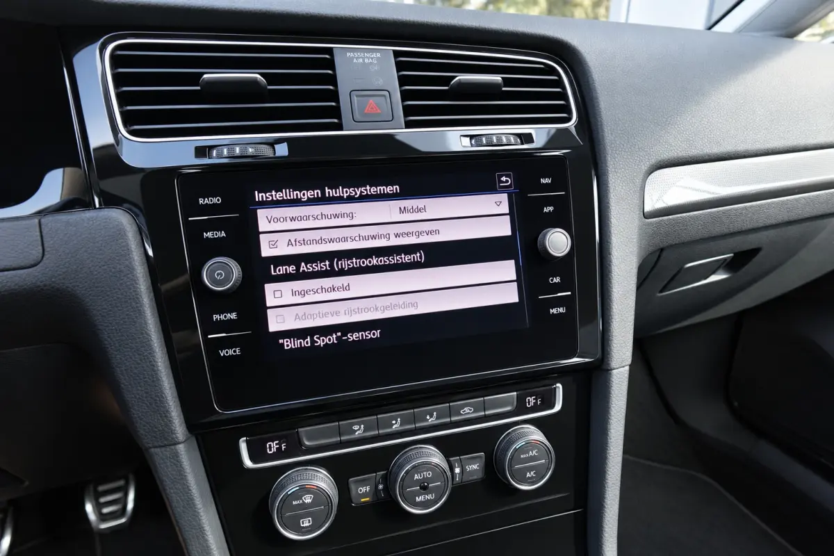 1.0 TSI Comfortline KEYLESS CAM ACC