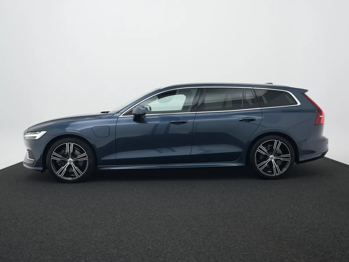 T6 Recharge AWD Inscription | Achterbank verwarmd | Achteruitrijcamera | Audio installatie