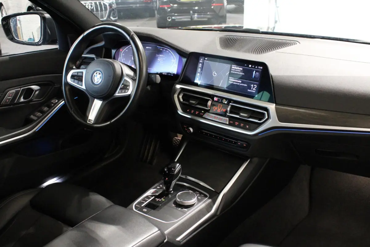 320e High Executive | M Sport | CAMERA | PANO |