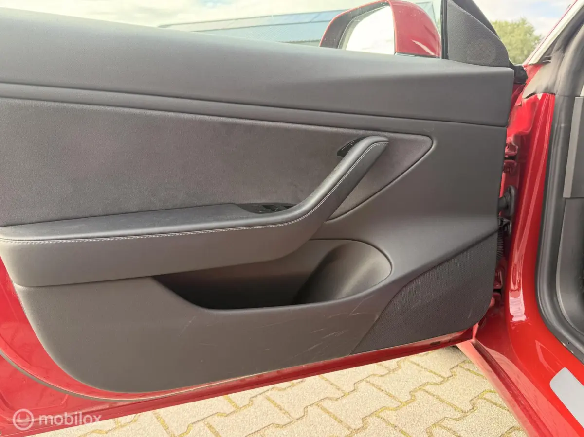 Long Range Dual Motor AWD| Speciale Rode Lak | 18" Aero | 1e eigenaar