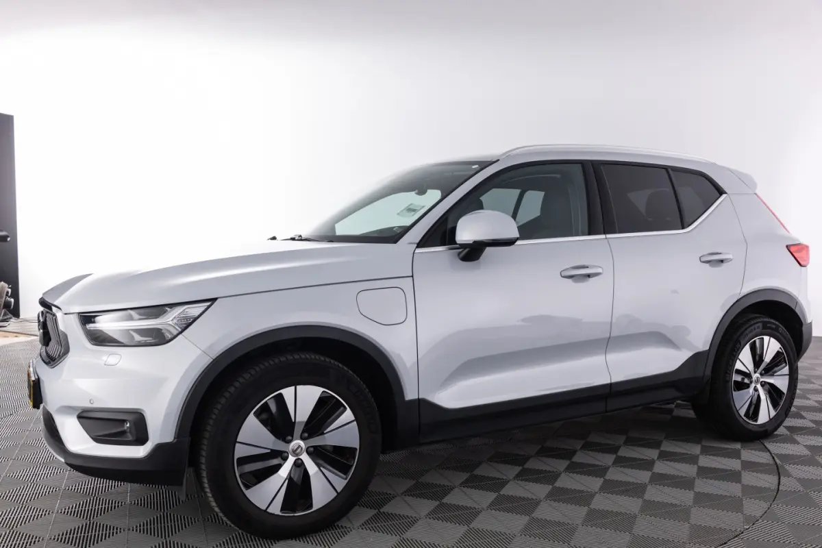1.5 T5 Plug-in hybrid Insctription Expression | NAVI | Full LED | VELGEN