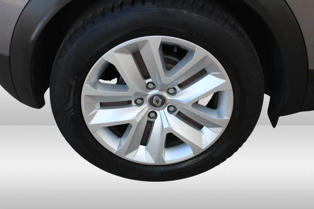 1.0 TCe 100 Business Zen l Cruise Control l Lane Assist l PDC l Achteruitrijcamera l Airco l Navigatie l Vaste trekhaak