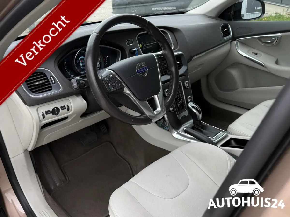 1.5 T3 AUTOMAAT Momentum |ACC|Dealer Onderhouden|1-eigenaar!