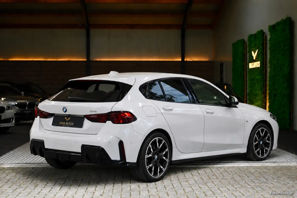 120 M-Sport - Head-up - 360° - Mokka