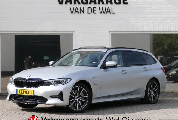 330e High Executive | Shadow line | Panoramadak | Head-up display | M-sport stuur | Massage | Memory | Harman/Kardon | Leder | ACC | Dodehoek detectie | Apple-/Android Carplay
