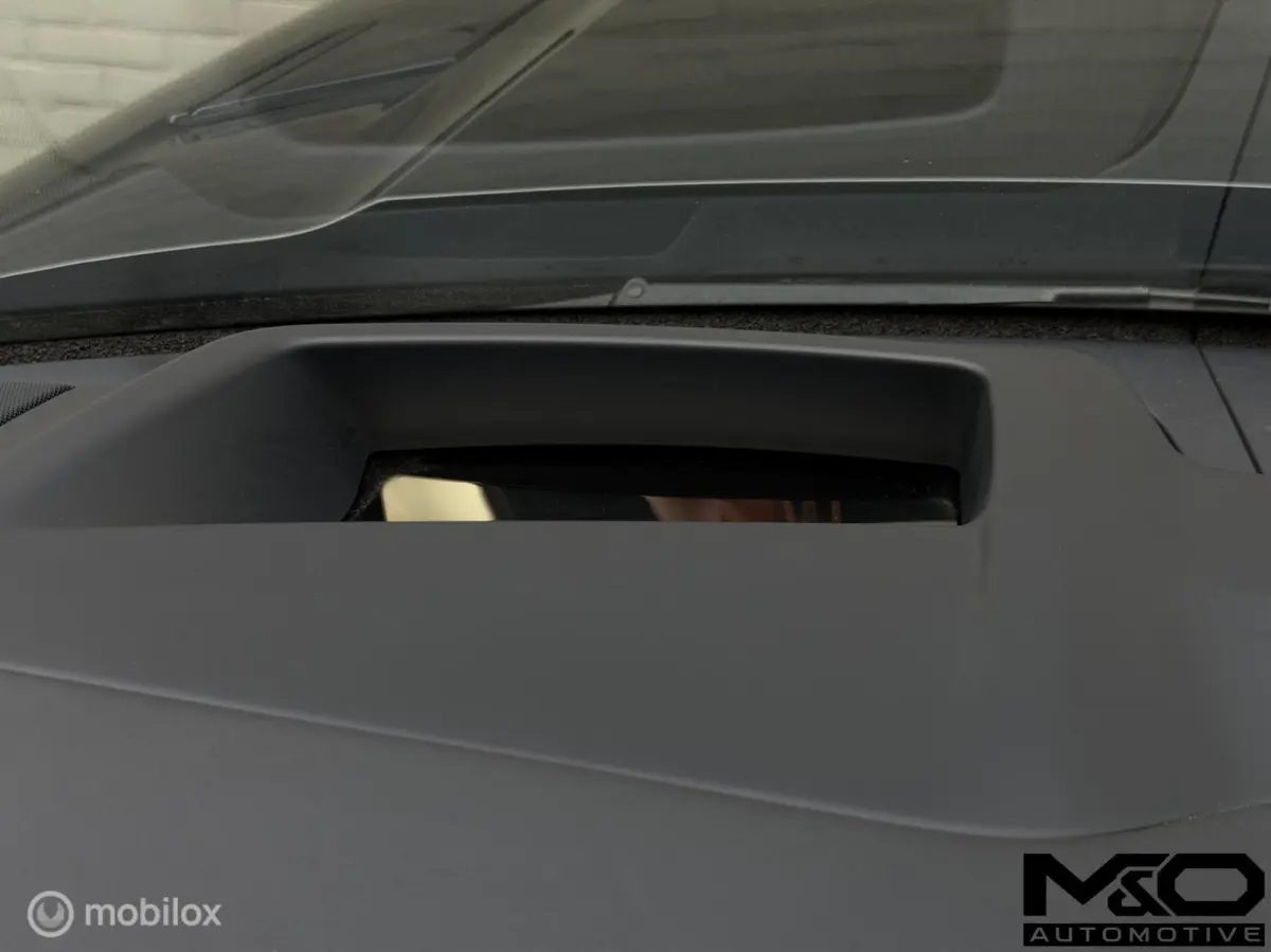 3.0 P550e Autobiography|BTW|23”| PANO|KOELBOX|ALCANTARA|MASSAGE