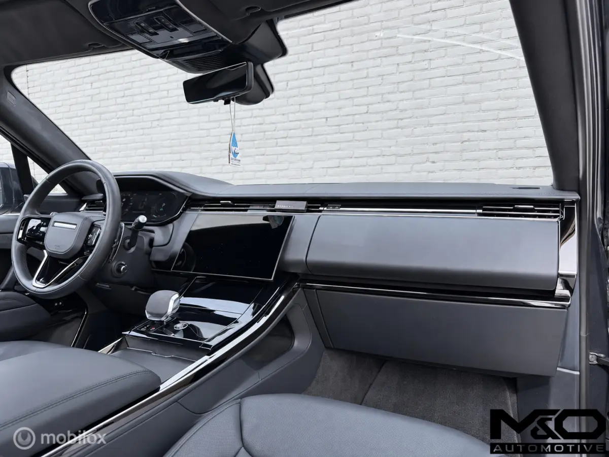 3.0 P550e Autobiography|BTW|23”| PANO|KOELBOX|ALCANTARA|MASSAGE