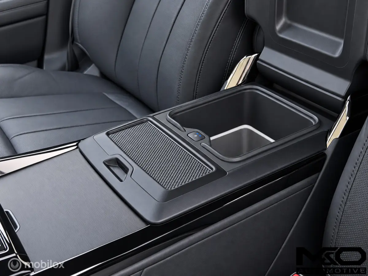 3.0 P550e Autobiography|BTW|23”| PANO|KOELBOX|ALCANTARA|MASSAGE