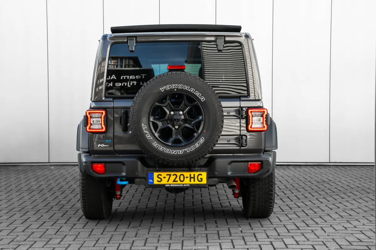 4xe 380 Rubicon l Elekt. Schuifdak l Stoel/Stuurverwarming l Leder l Dodehoek Assist l LED l Navi l Camera l