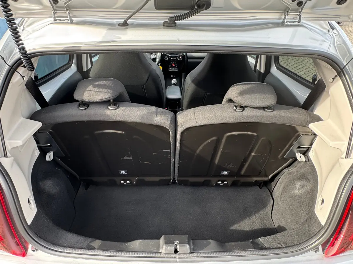 1.0 e-VTi Allure TOP! Achteruitrijcamera | Armsteun | Airco | All season banden | Apple carplay & Android auto