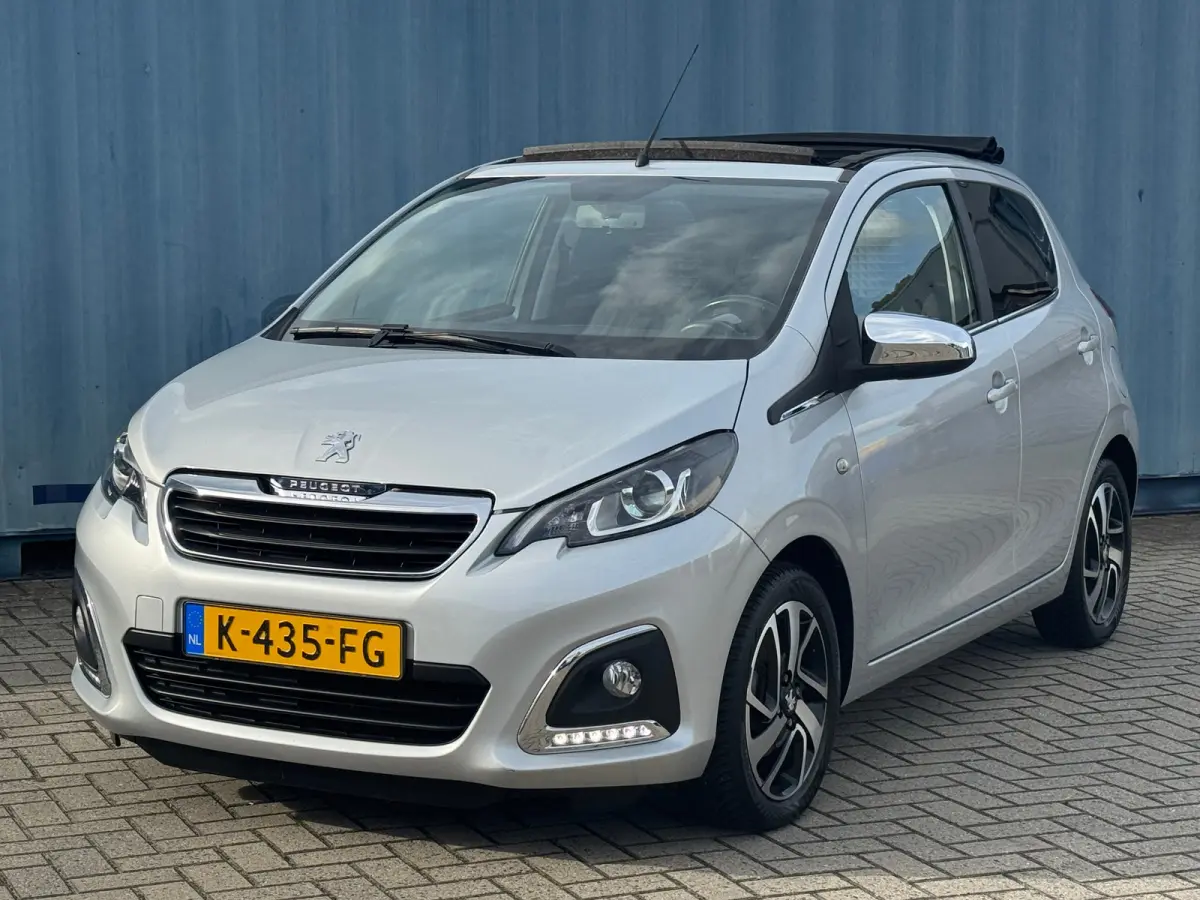 1.0 e-VTi Allure TOP! Achteruitrijcamera | Armsteun | Airco | All season banden | Apple carplay & Android auto